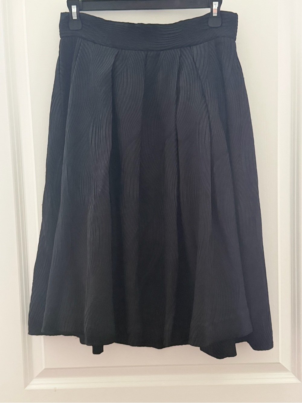 Black Women's Pleated Midi Skirt